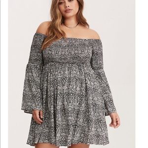 Torrid bell sleeve boho dress